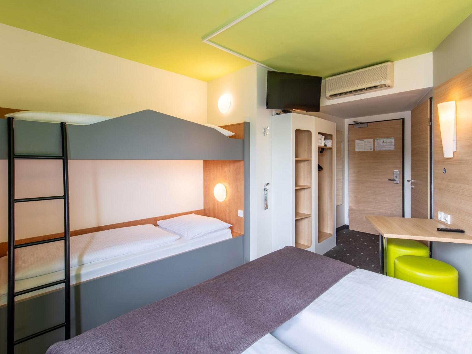 B&B Hotel Erlangen-Sued Екстер'єр фото