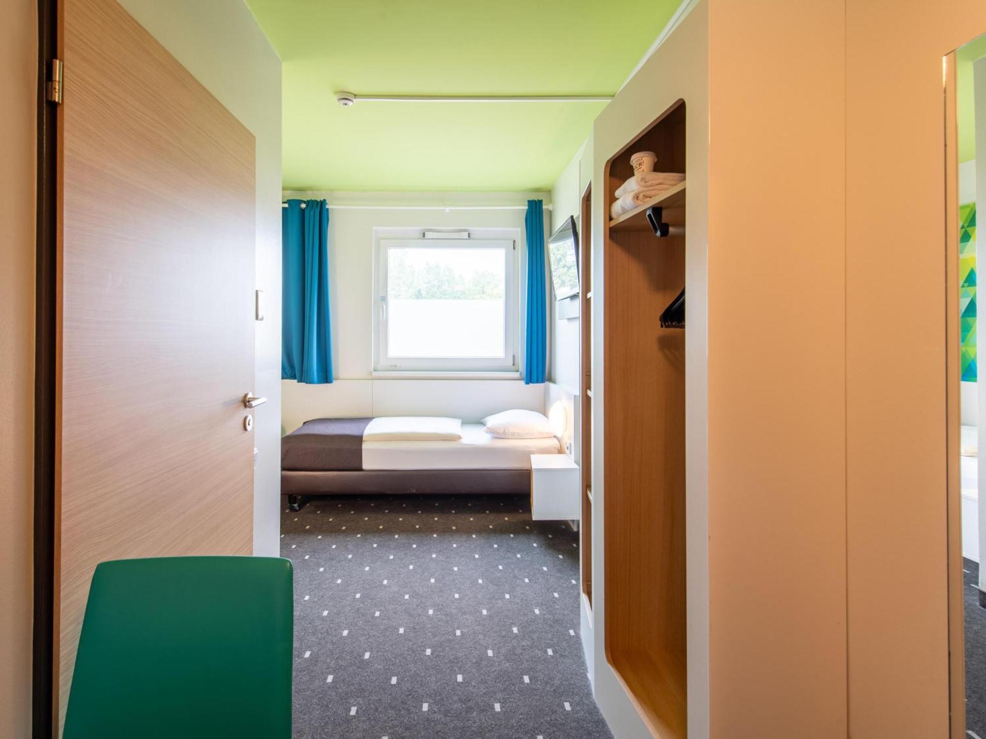 B&B Hotel Erlangen-Sued Екстер'єр фото