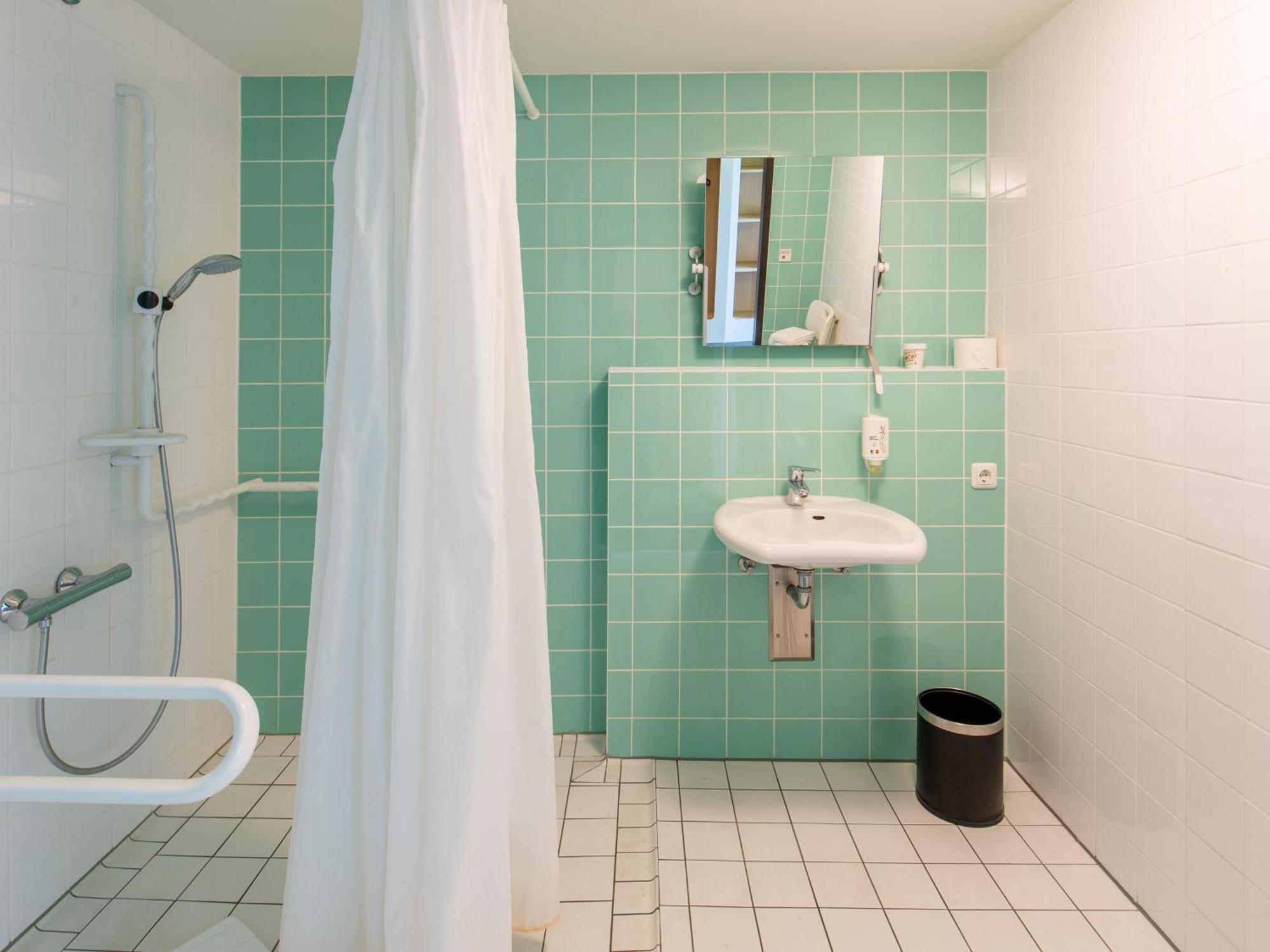 B&B Hotel Erlangen-Sued Екстер'єр фото