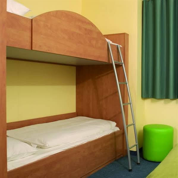 B&B Hotel Erlangen-Sued Екстер'єр фото